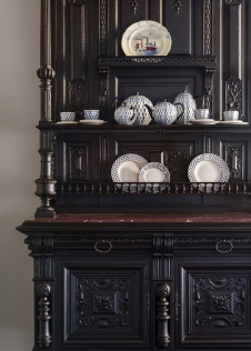 Фото интерьера кухни дома в стиле неоклассика