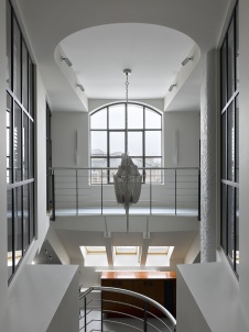 Фото интерьера балкона пентхауса в стиле фьюжн Фото интерьера коридора пентхауса в стиле фьюжн