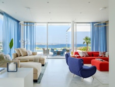 Фото интерьера гостиной дома в стиле фьюжн