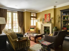 Фото интерьера гостиной дома в стиле фьюжн Фото интерьера каминной дома в стиле фьюжн