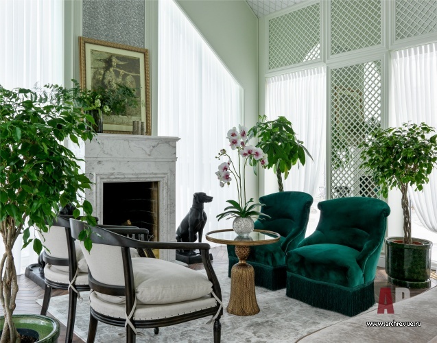 Фото интерьера зимнего сада дома в классическом стиле