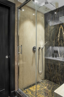 Фото интерьера санузла квартиры в американском стиле