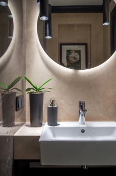 Фото интерьера гостевого санузла квартиры в американском стиле