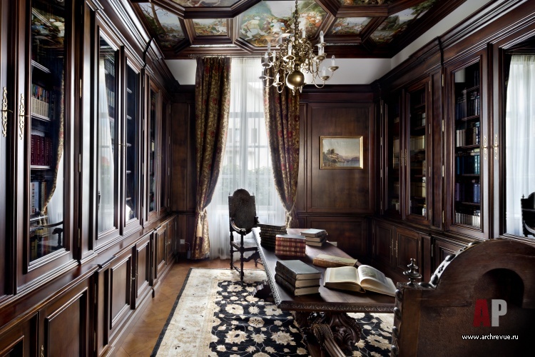 Фото интерьера библиотеки дома в классическом стиле