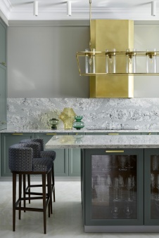 Фото интерьера кухни дома в стиле ар-деко