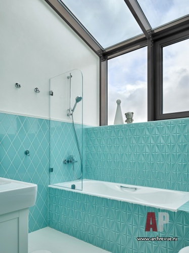 Фото интерьера ванной комнаты дома в стиле ар-деко