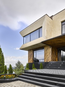 Фото фасада дома в стиле минимализм