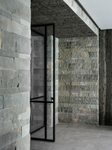 Фото интерьера бассейна дома в стиле неоклассика