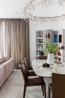 Фото интерьера столовой квартиры в американском стиле