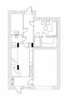 Планировка 1 этажа маленького 3-х этажного танухауса площадью 290 кв. м.