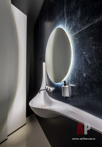 Фото интерьера гостевого санузла квартиры в стиле ар-деко