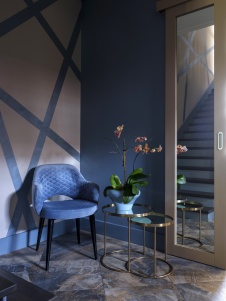 Фото интерьера входной зоны дома в стиле фьюжн