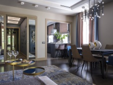 Фото интерьера столовой дома в стиле фьюжн