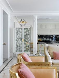 Фото интерьера гостиной квартиры в стиле неоклассика