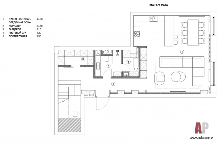 Планировка 1 этажа 2-х этажной квартиры с тремя санузлами в Хамовниках.