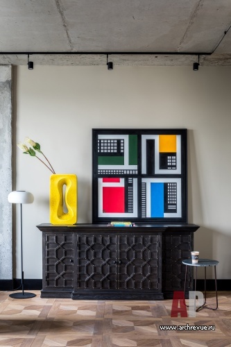 Фото интерьера гостиной квартиры в стиле лофт