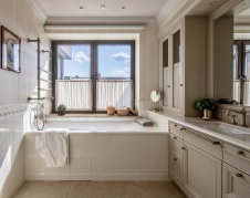 Фото интерьера ванной комнаты таунхауса в классическом стиле