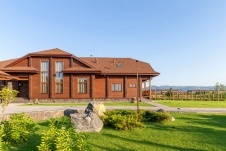 Фото фасада дома в стиле шале