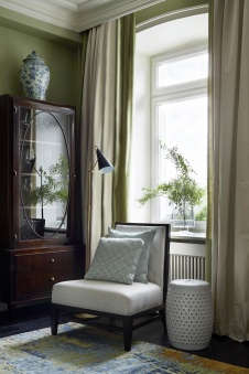 Фото интерьера зоны отдыха квартиры в стиле неоклассика