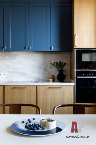 Фото интерьера кухни квартиры в стиле фьюжн