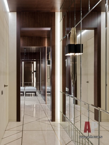 Фото интерьера коридора гостевого дома в стиле современная классика