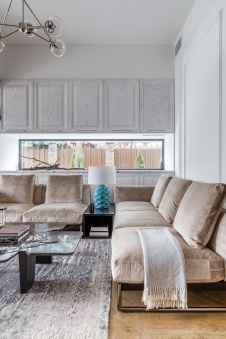 Фото интерьера гостиной дома в современном стиле