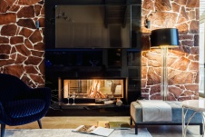 Фото интерьера каминной дома в современном стиле