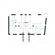 Планировка семейной квартиры с центральным буферным холлом.
