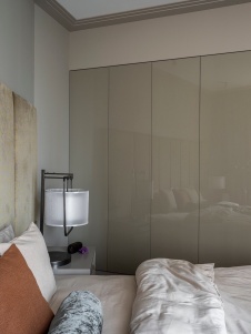 Фото интерьера спальни квартиры в современном стиле