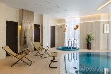 Фото интерьера бассейна дома в стиле неоклассика