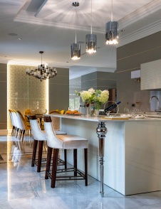 Фото интерьера кухни дома в стиле ар-деко