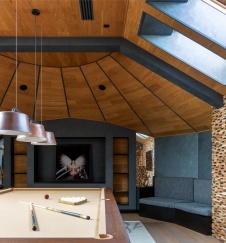 Фото интерьера бильярдной дома в стиле фьюжн