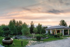 Фото фасада дома в стиле фьюжн