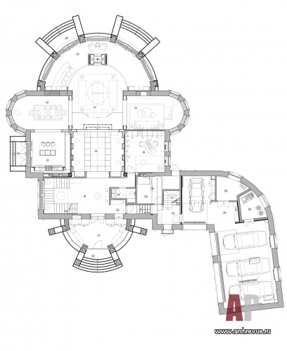 Планировка 1 этажа 3-х этажного особняка в Подмосковье.