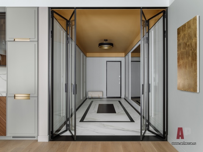 Фото интерьера входной зоны квартиры в стиле фьюжн