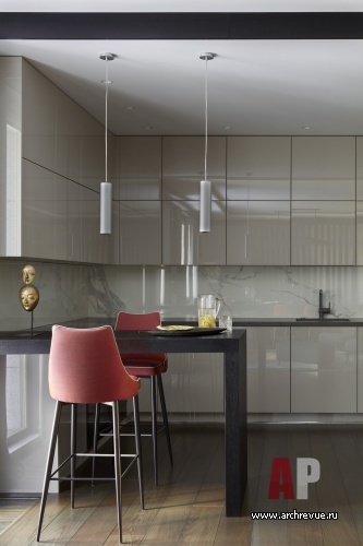 Фото интерьера кухни квартиры в современном стиле