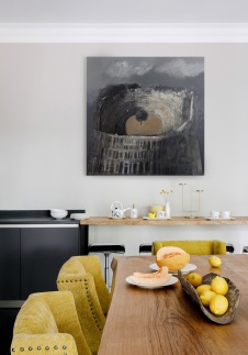 Фото интерьера столовой дома в стиле эко