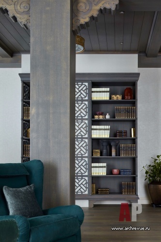 Фото интерьера библиотеки дома в стиле шале