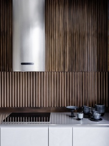 Фото интерьера кухни квартиры в стиле неоклассика