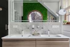 Фото интерьера санузла дома в стиле неоклассика