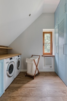 Фото интерьера постирочной дома в стиле неоклассика