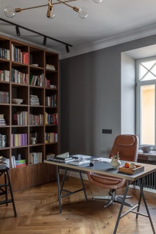 Фото интерьера библиотеки квартиры в скандинавском стиле