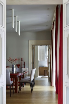 Фото интерьера столовой дома в современном стиле