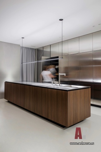 Фото интерьера кухни дома в стиле минимализм