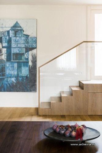 Фото лестницы квартиры в стиле минимализм