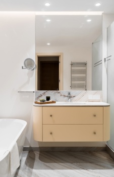 Фото интерьера санузла квартиры в стиле минимализм