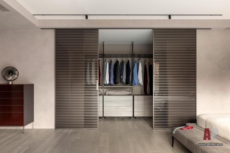 Фото интерьера гардеробной квартиры в стиле фьюжн