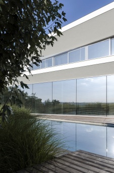 Фото фасада дома в стиле минимализм