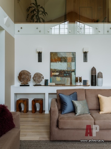 Фото интерьера гостиной дома в современном стиле