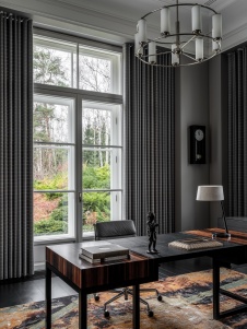 Фото интерьера кабинета дома в стиле неоклассика